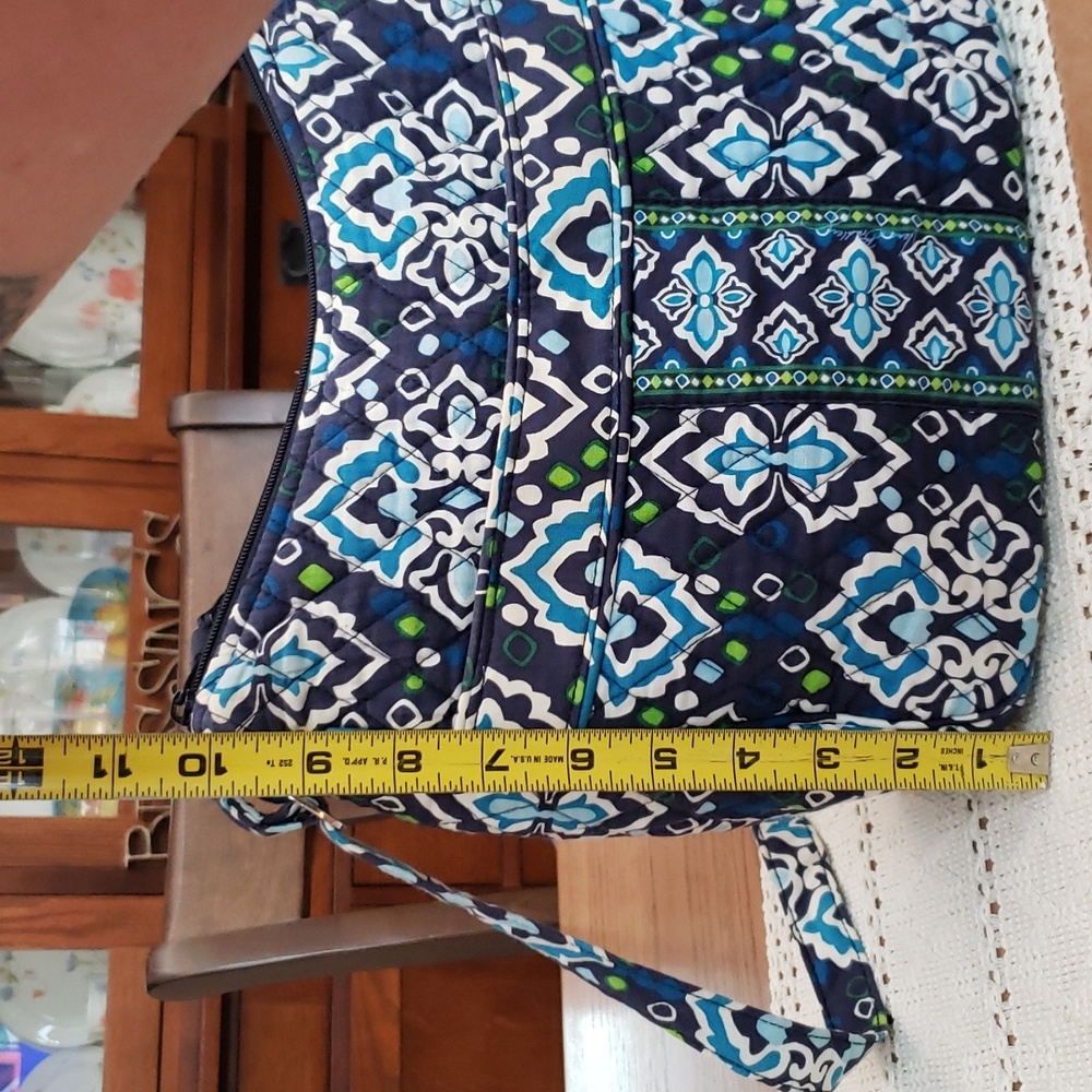 Vera Bradley Cross body in Blue Ink Pattern - Picture 5 of 9